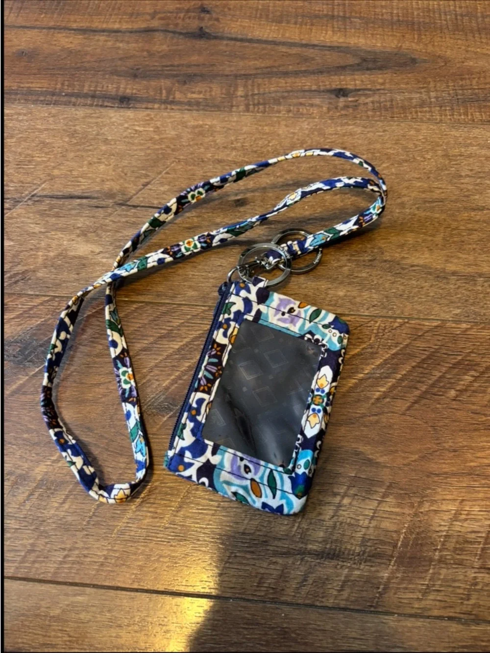 Vera Bradley Zip ID Case and Lanyard set in the Lisbon Medallion Cool pattern - Picture 3 of 3